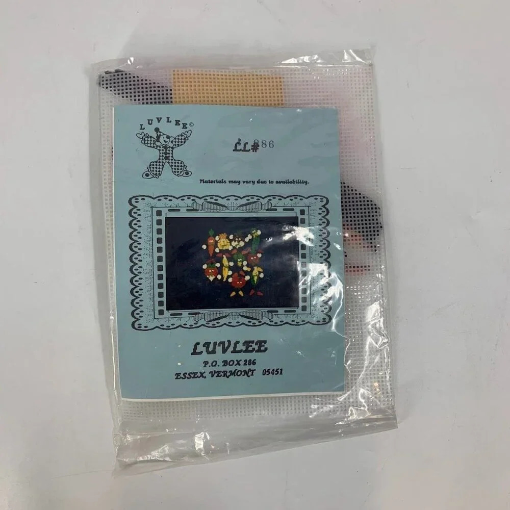 Luvlee #886‎ Vegetable Fruits Flowers Cross Stitch Wall Hanging